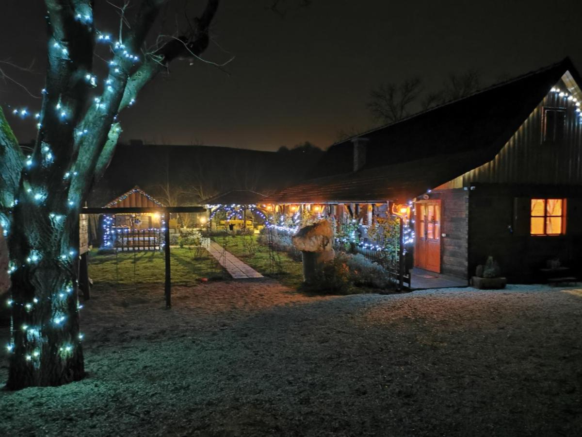 Pod Orehom Drvena Kuca I Sauna Krapina Exterior foto